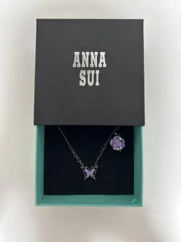 ANNA SUI 나비 모티브 목걸이와 이어커프 세트