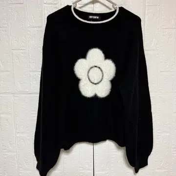 퍼 자카드 데이지 풀오버 MARY QUANT M