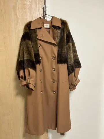 무루아 퍼(Fur) 트렌치코트 여성용 SIZE F (M) MURUA