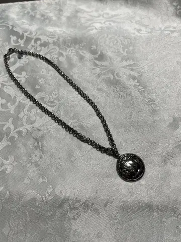 SAAD 메달형 목걸이 실버
