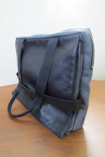 Y'SACCS 숄더백 블랙