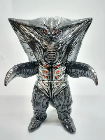 울트라맨 소프트 비닐 가조트 리페인트