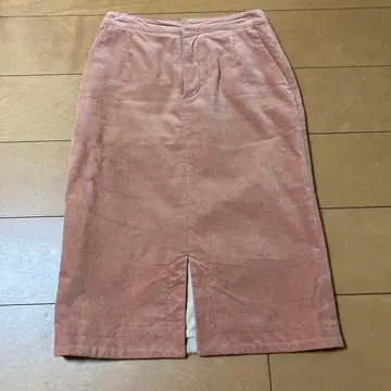 [ 새상품급 ] 개럴개런트 내로우 스커트 프론트 슬릿 타이트 벨로아 소재