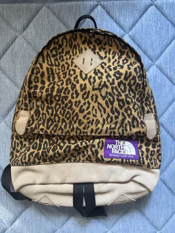 THE NORTH FACE 레오파드 무늬 백팩