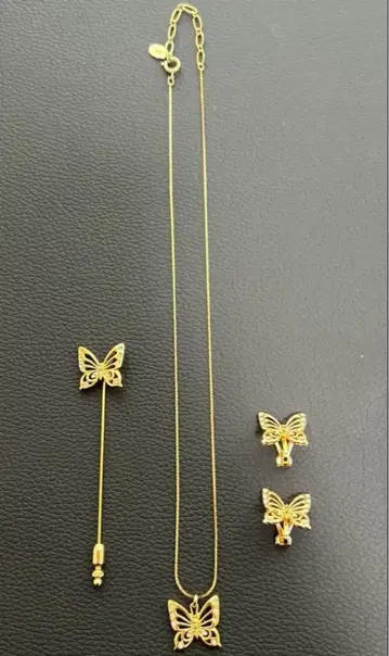 HANAEMORI 나비 모티브 목걸이 브로치 귀찌 세트