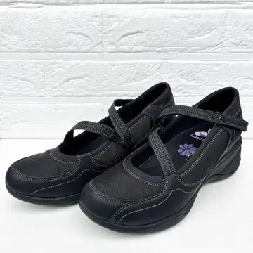 미사용품 SKECHERS 스케쳐스 컴포트 슈즈 통굽 블랙 24