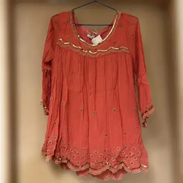 Another Edition 자수 오부 소매 블라우스