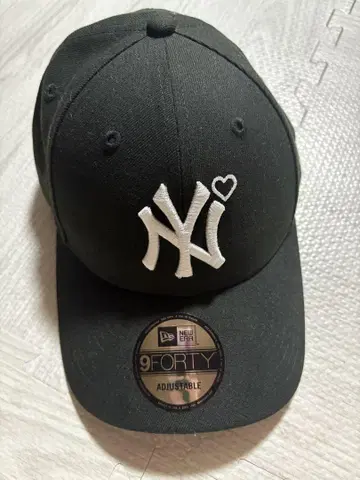 BASICKS Yankees Heart Embroidery Cap