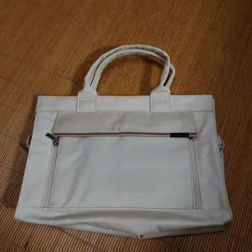 ARTISTRY 아이보리 토트백