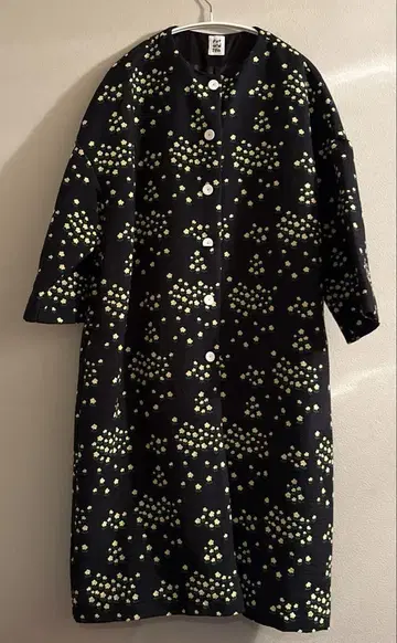 새상품 pot and tea 코트 꽃무늬 블랙