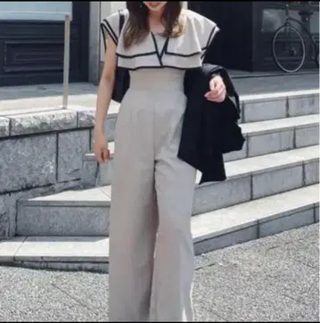 리엔다 숄더 더블 프릴 올인원