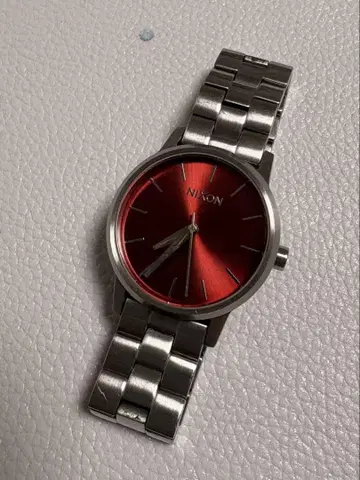 Nixon 여성용 손목시계 SMALL KENSINGTON 다크 레드