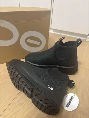 일본 미발매 우포스 우메가 OOMEGA 리커버리 부츠 OOFOS