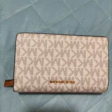MICHAEL KORS 이단 접이식 지갑 MK 로고