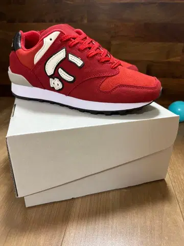SANGACIO 레드 스니커즈