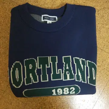 PORTLAND 1982 크루넥 맨투맨 네이비