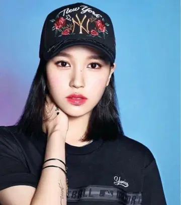 TWICE 미나 뉴욕 양키스 자수 캡 블랙
