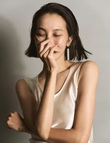 새상품급 TIN BREATH 귀걸이 8x50mm 실버