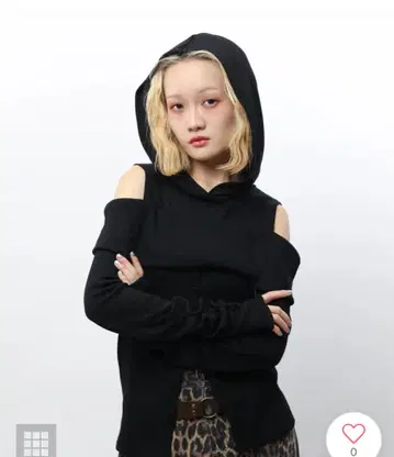 SPIRALGIRL 후드 부착 오픈 숄더 상의