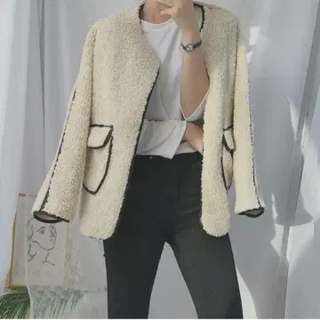 새상품급 MARQUE 마르크 보아 자켓 무스탕 아이보리