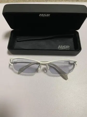 MSR 화이트 프레임 안경