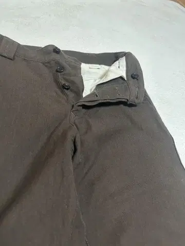 MHL. 울코튼 브라운 버튼 플라이 슬랙스 S 새상품급