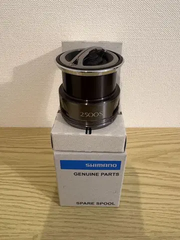 24 트윈 파워 2500S 스풀 (드랙 노브 포함)