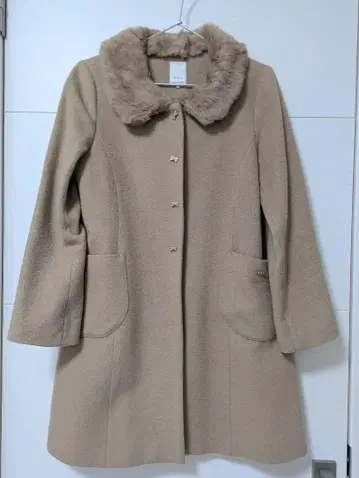테치치 코트 카멜 퍼 노카라 리본 M