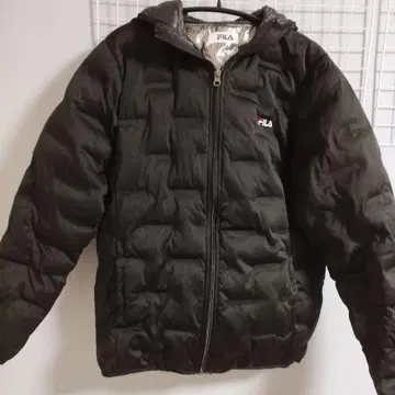 FILA 블랙 다운 자켓 후드 부착