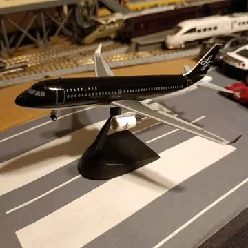 1/300 F-toys 에어버스 A320 스타플라이어 에어라인