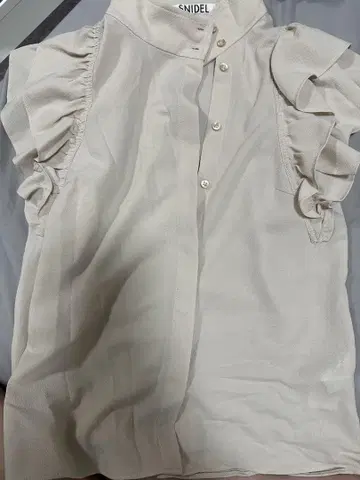 SNIDEL 프릴 슬리브리스 셔츠 M 베이지