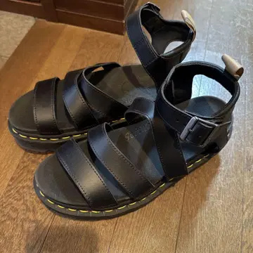 레어 Dr.martens 비건 블레어 블랙 샌들 24cm