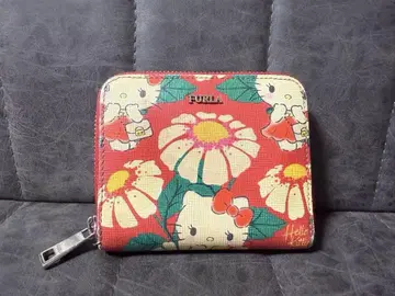 가격 인하! FURLA 헬로키티 콜라보 한정판 꽃무늬