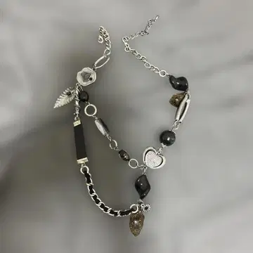 grunge necklace