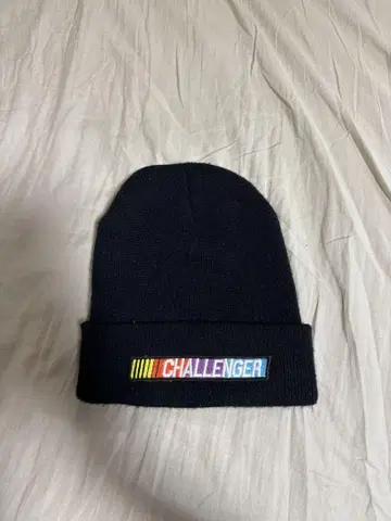CHALLENGER 자수 블랙 니트 모자