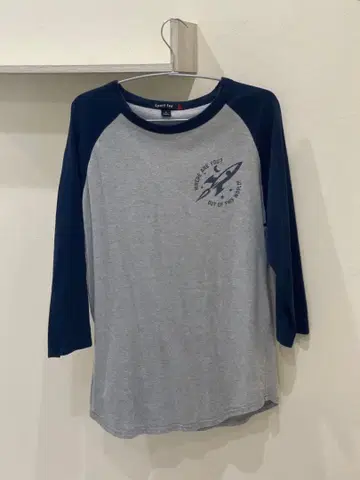 래글런 T셔츠