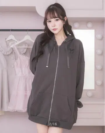 pium 후드티