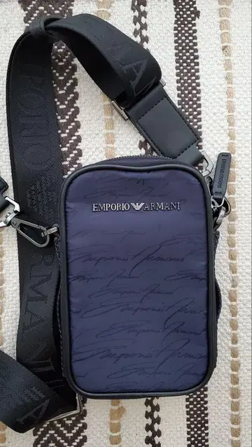 EMPORIO ARMANI 네이비 숄더백