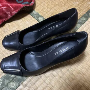 REGAL 블랙 펌프스 23