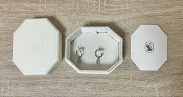 스와로브스키 Attract Pear Mini 후프 귀걸이 양쪽 귀걸이