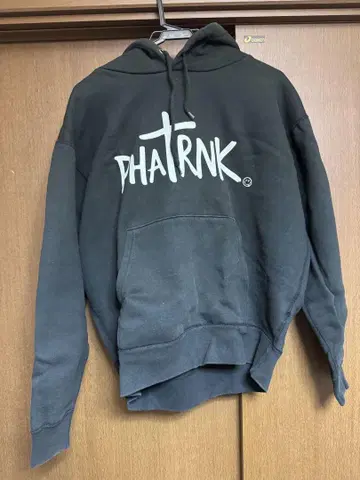 PHATRNK 블랙 후드티