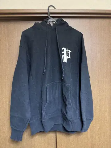 PATRNK 로고 블랙 후드티