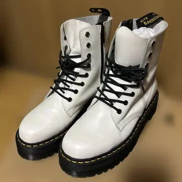 닥터마틴 제이든 화이트 27cm UK8 8홀