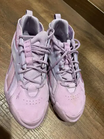 리복 우먼 클럽C V2 가디B 콜라보 26cm 스니커즈