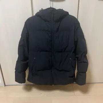 다운 자켓 블랙 후드 부착