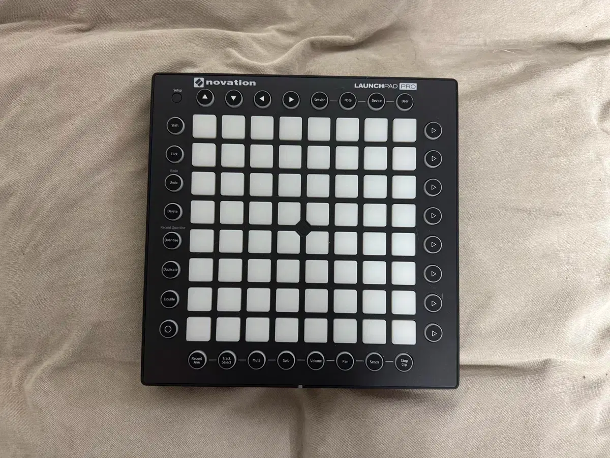 Launchpad Pro #런치패드프로,#launchpad,#novation on Bunjang Global Site.