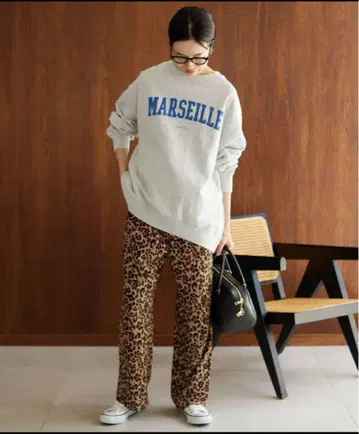 새상품급 슬로브 이에나 MARSEILLE 로고 맨투맨 트레이닝복