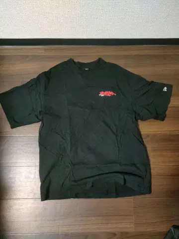 뉴에라 블랙 T셔츠