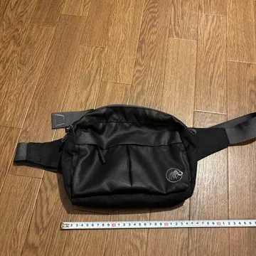 MAMMUT 블랙 바디백 힙색