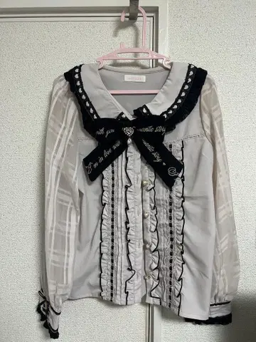 LIZ LISA 리본 포함 긴팔 블라우스